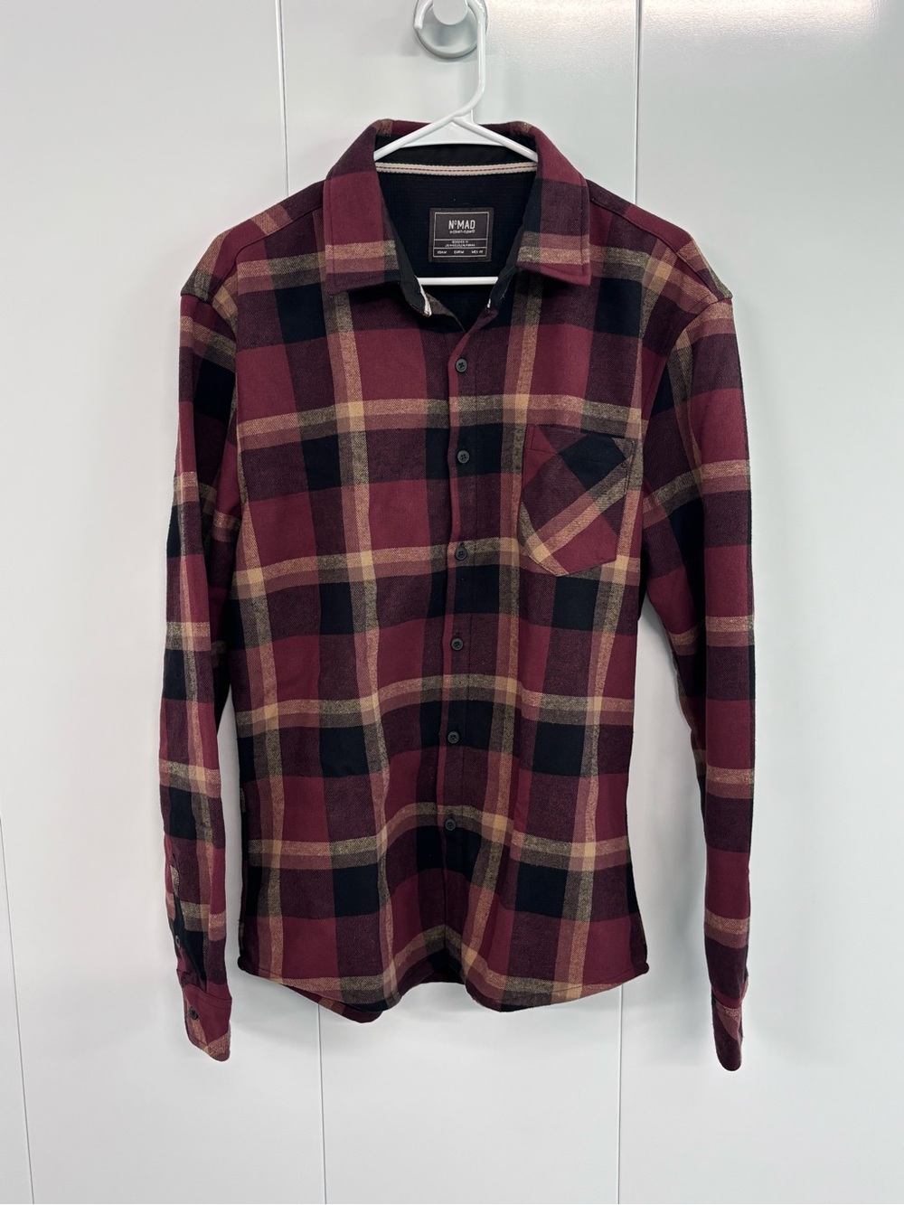 NOMAD by Craft + Flow Mens M Flannel Shirt Burg Cream Plaid Lined Long Sleeve